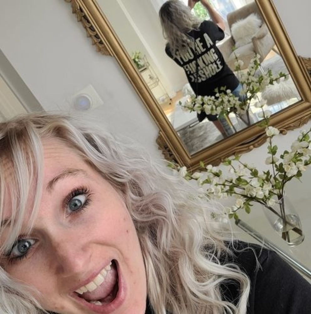 Meet your Posher, Leslie